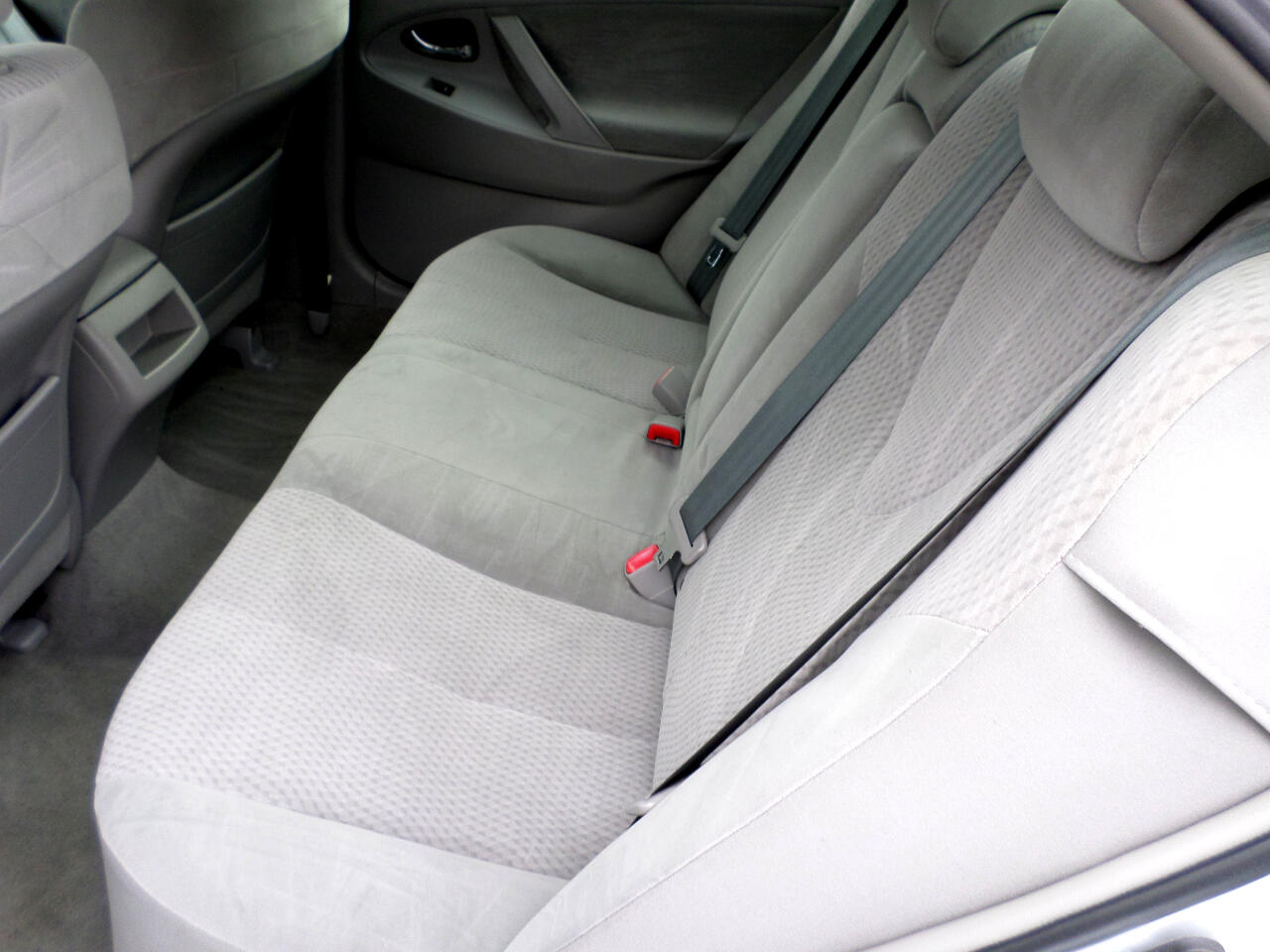 Toyota Camry LE 4D Sedan 2011