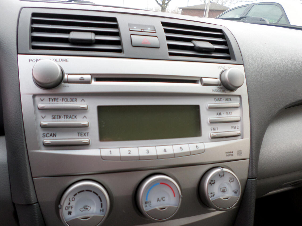 Toyota Camry LE 4D Sedan 2011