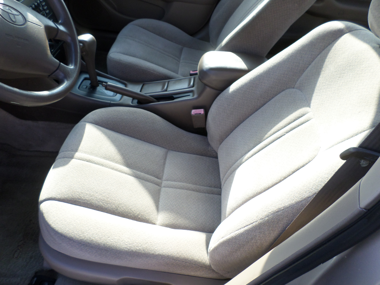 Toyota Camry LE V6 2000