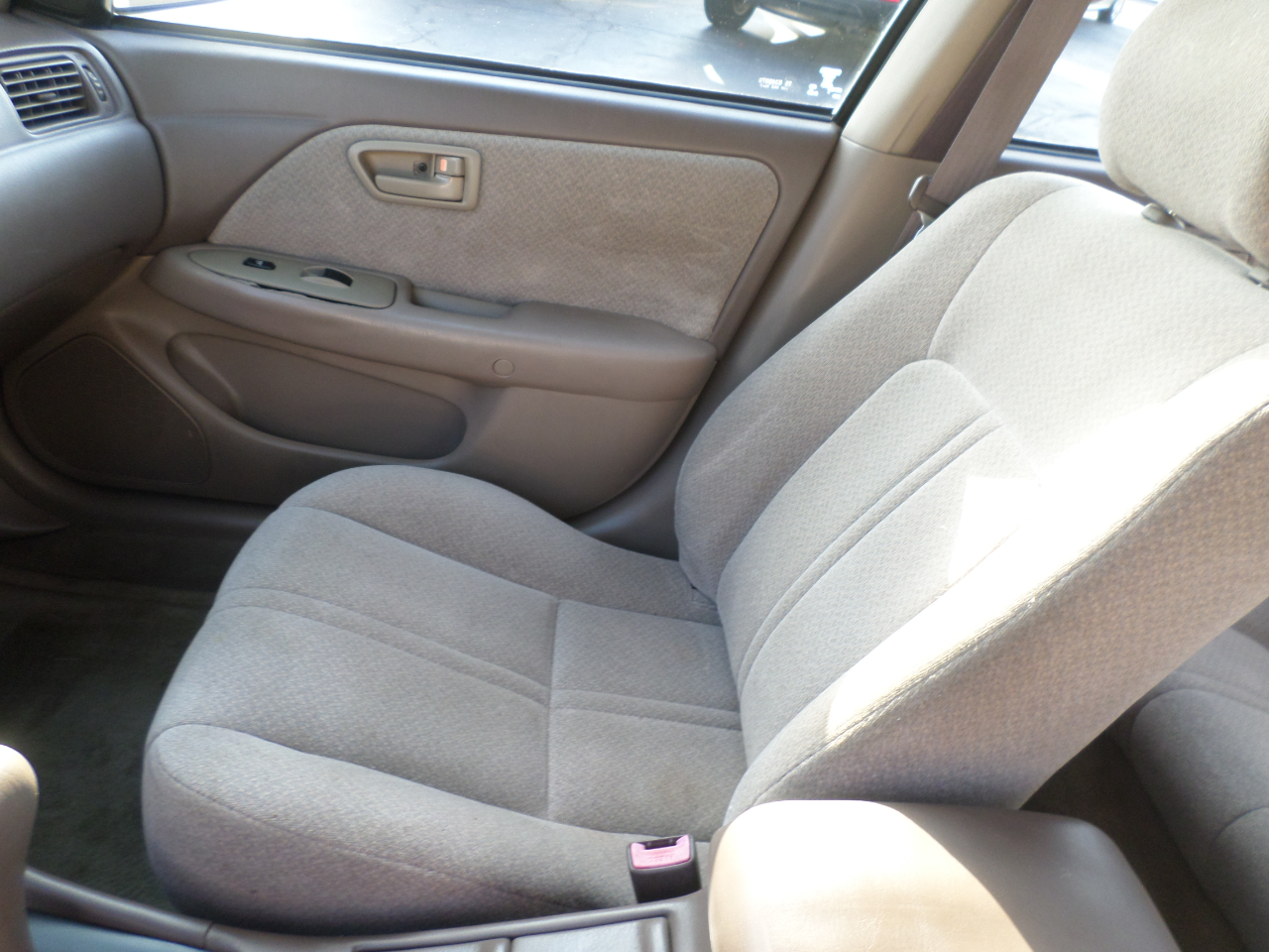 Toyota Camry LE V6 2000