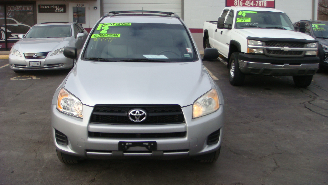 Toyota RAV4 4-Door 4WD 2012