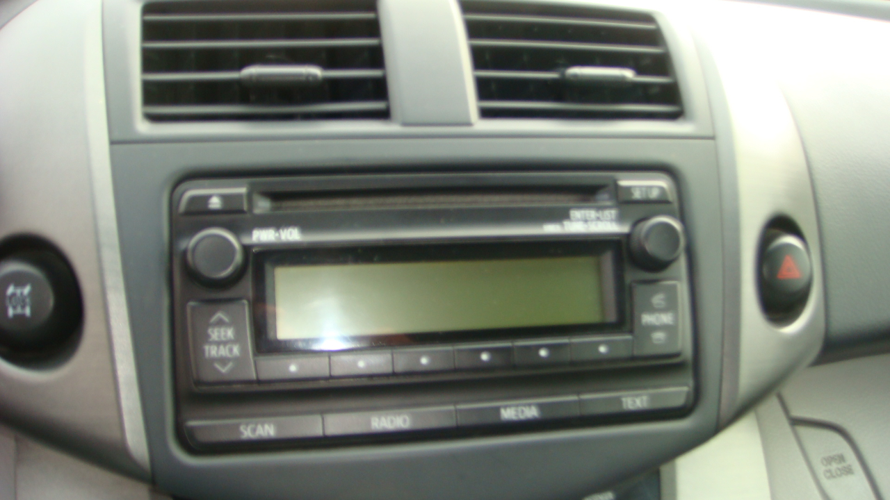 Toyota RAV4 4-Door 4WD 2012