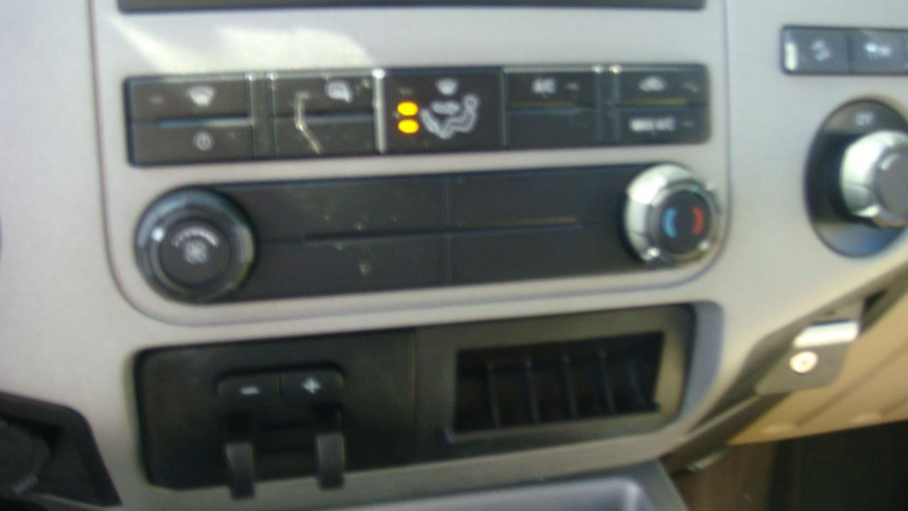 Ford F-350 SD XLT Crew Cab 4WD 2016