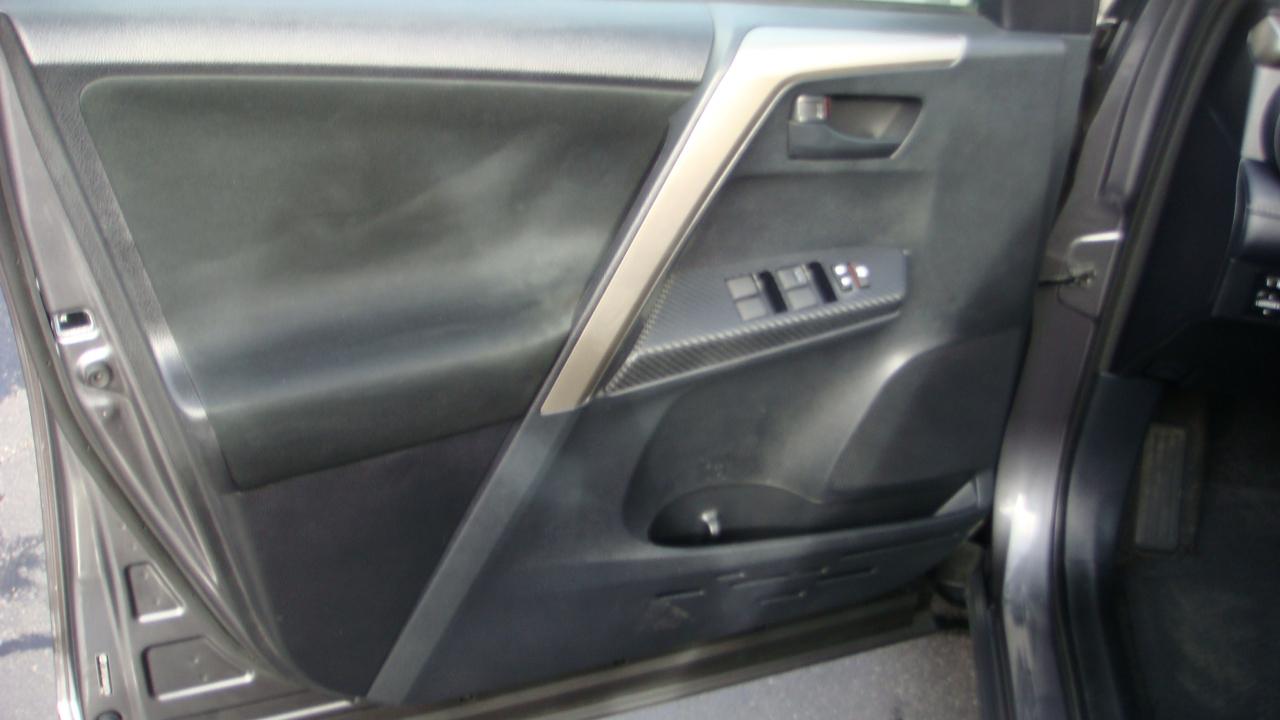 Toyota RAV4 XLE AWD 2013