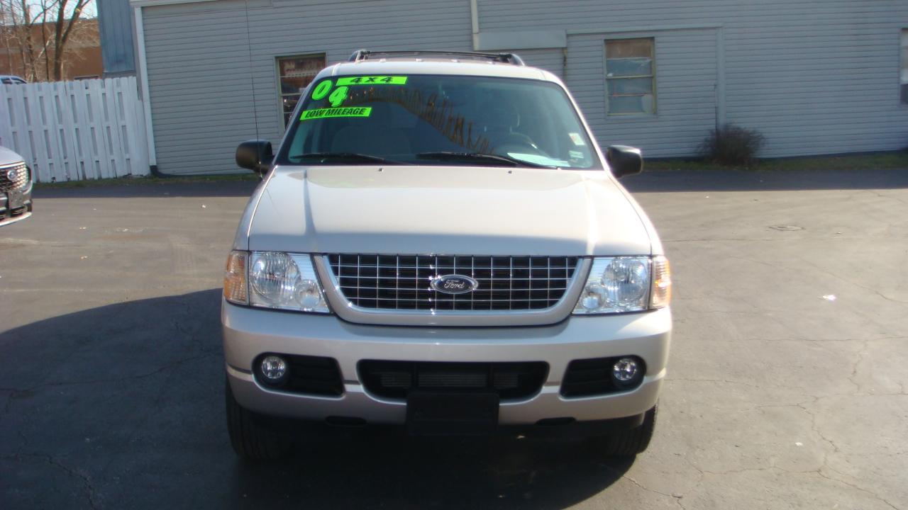 Ford Explorer XLT 4.0L 4WD 2004