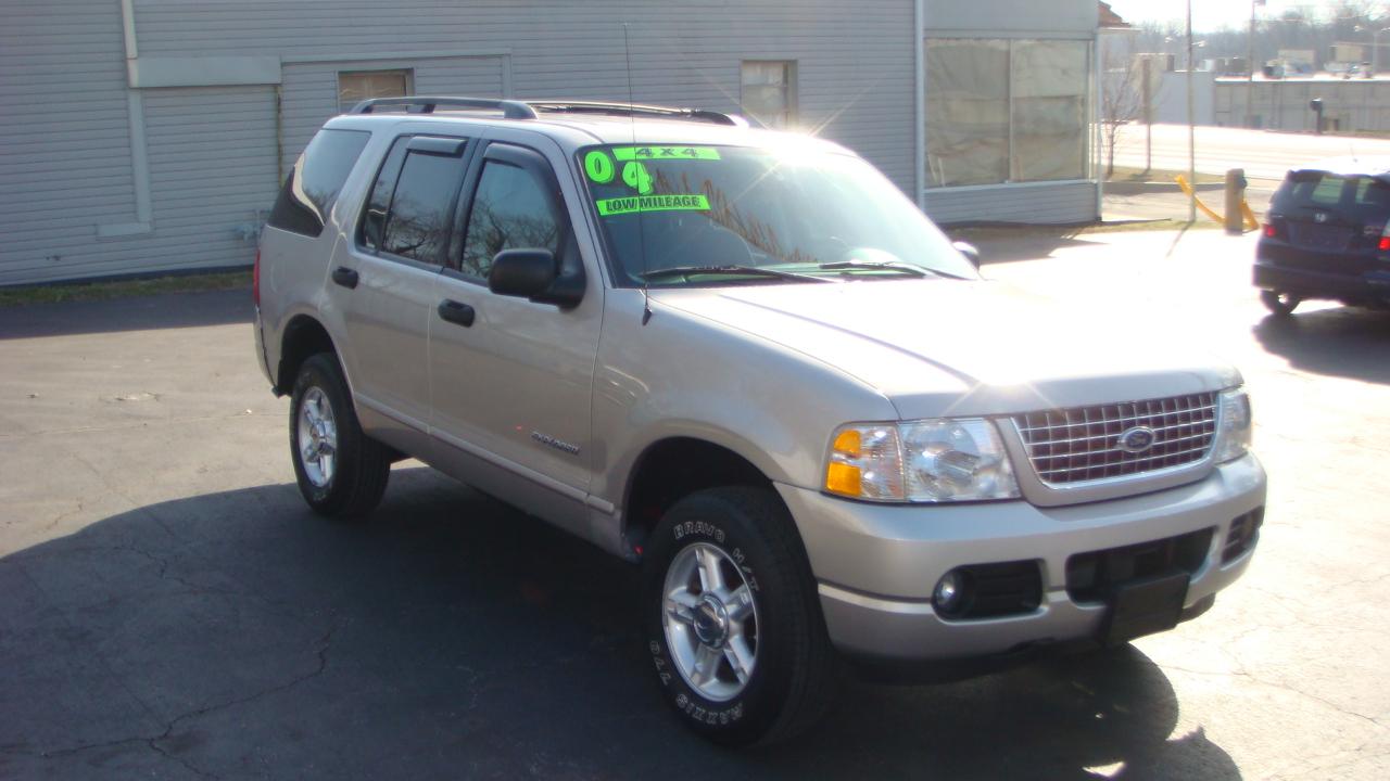 Ford Explorer XLT 4.0L 4WD 2004