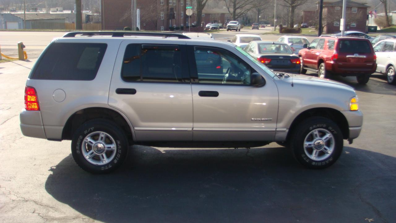 Ford Explorer XLT 4.0L 4WD 2004