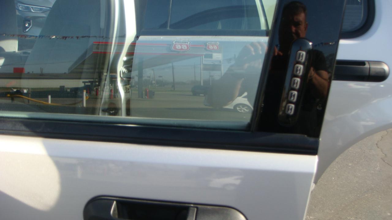 Ford Explorer XLT 4.0L 4WD 2004