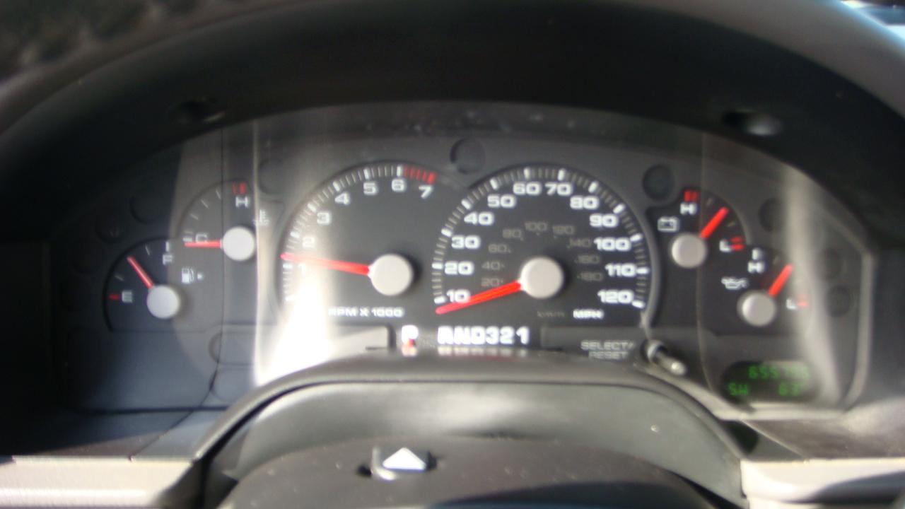 Ford Explorer XLT 4.0L 4WD 2004