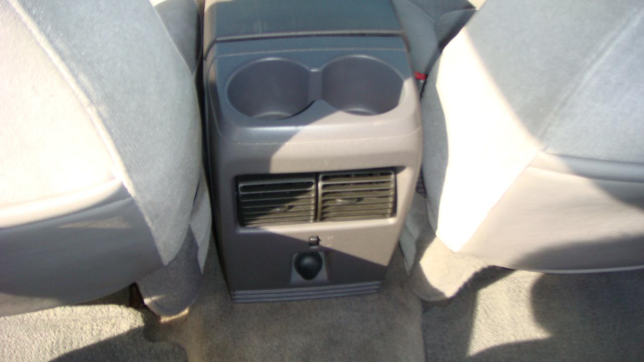 Ford Explorer XLT 4.0L 4WD 2004