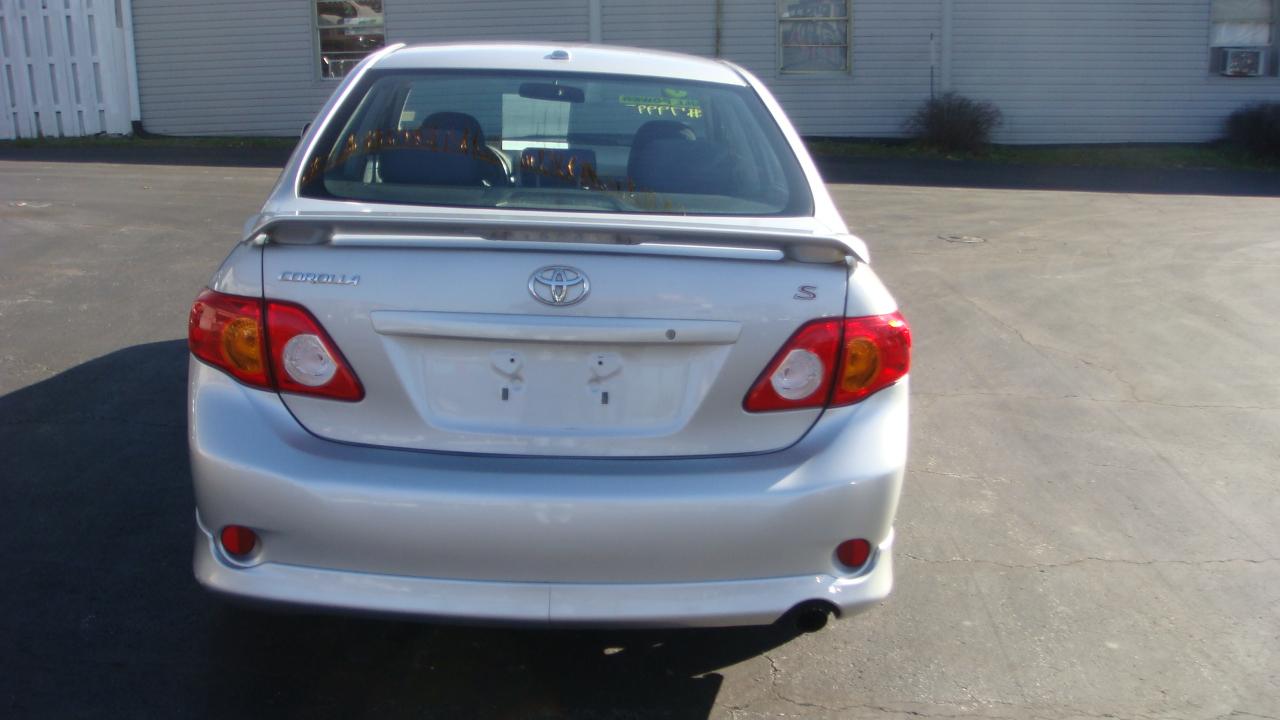 Toyota Corolla S Premium 4D Sedan 2010