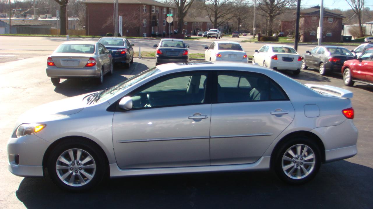Toyota Corolla S Premium 4D Sedan 2010