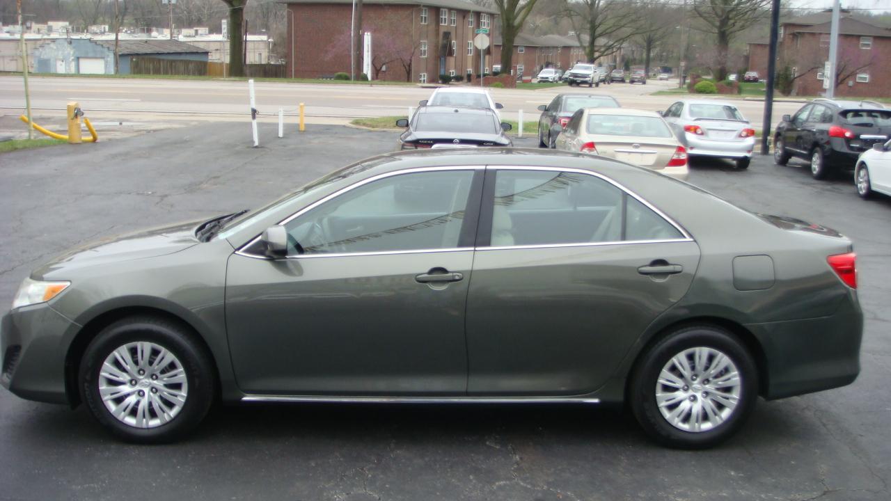 Toyota Camry SE 2012