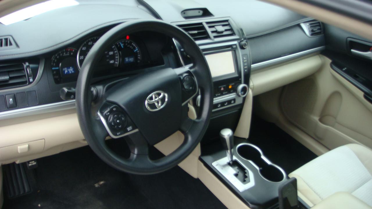 Toyota Camry SE 2012