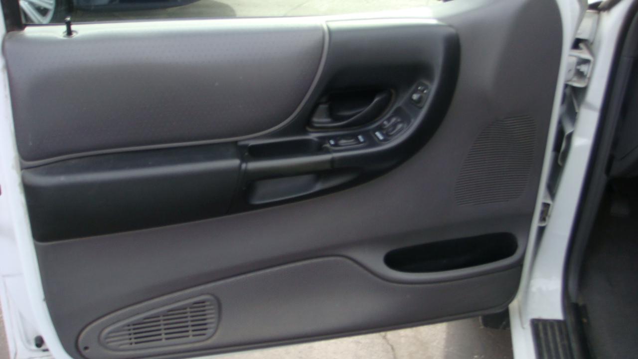 Ford Ranger XLT Long Bed 2WD 2002