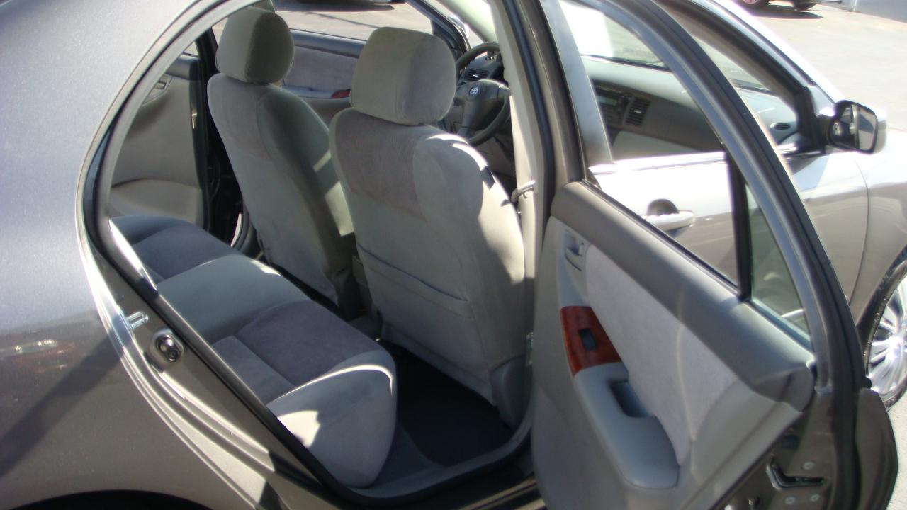 Toyota Corolla LE 2007