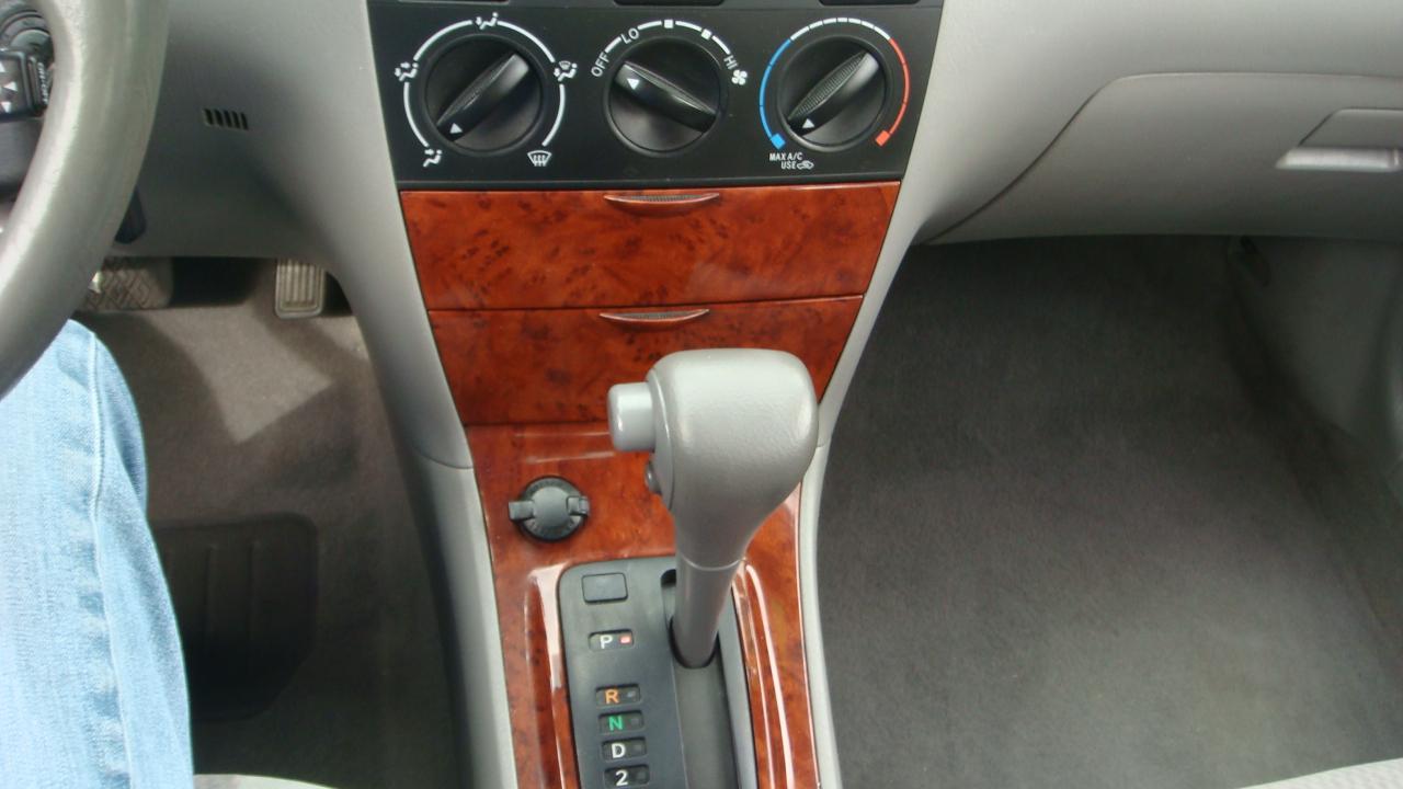 Toyota Corolla LE 2007