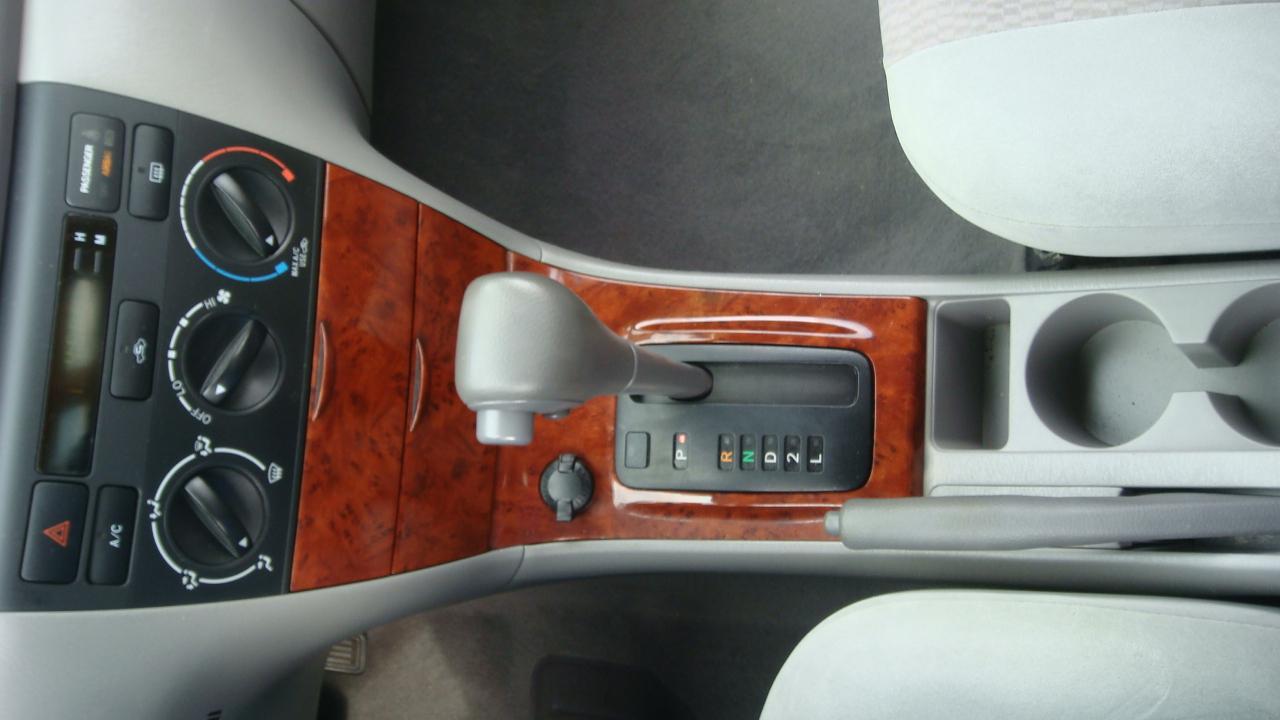 Toyota Corolla LE 2007