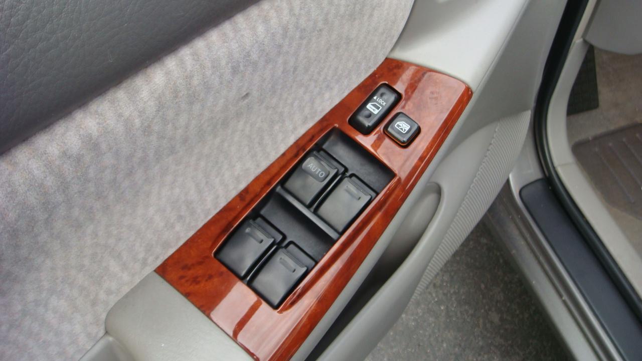 Toyota Corolla LE 2007