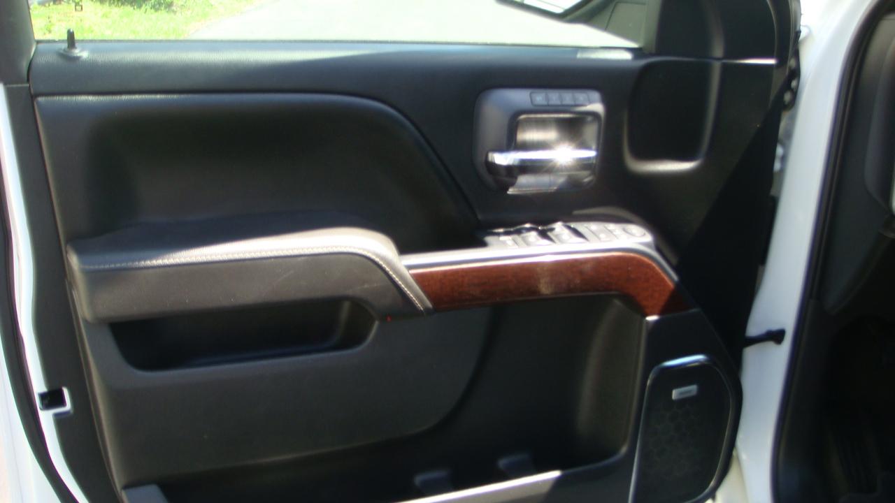 GMC Sierra 1500 SLT Crew Cab Long Box 2WD 2017