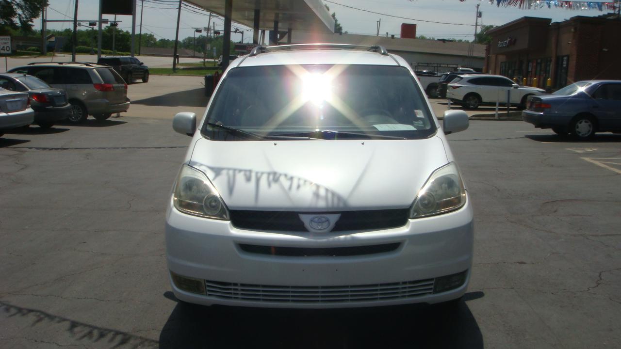 Toyota Sienna XLE 2005