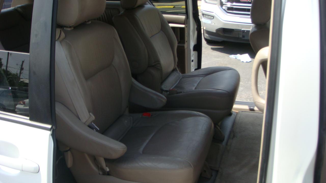 Toyota Sienna XLE 2005
