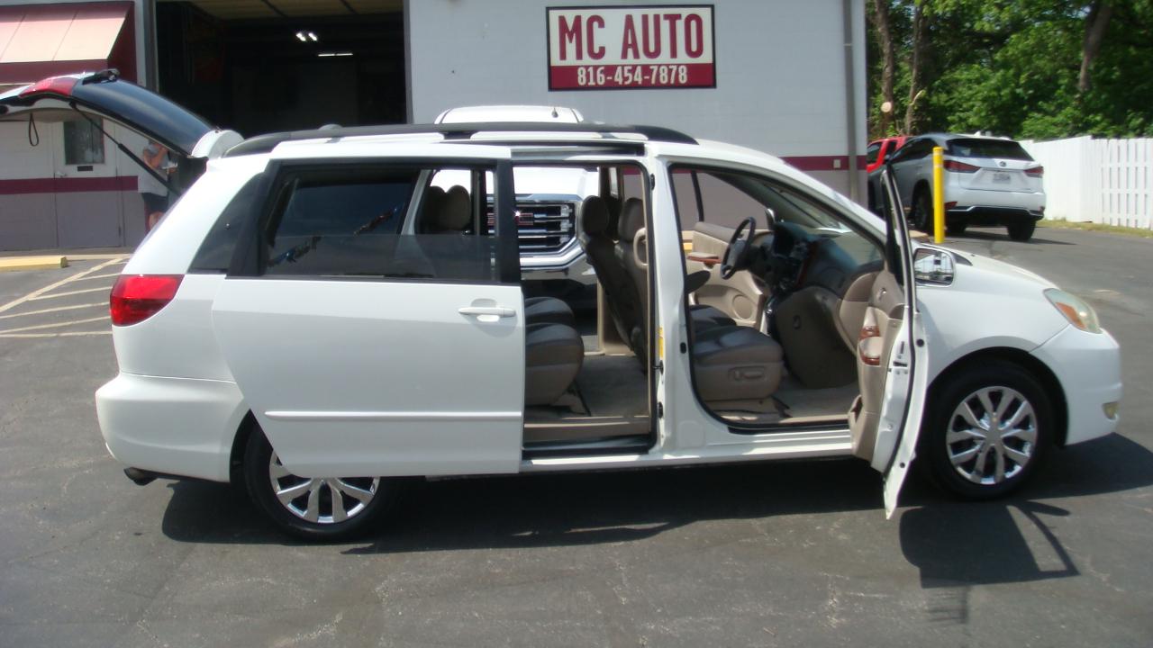 Toyota Sienna XLE 2005