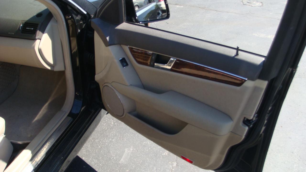 Mercedes-Benz C-Class C300 Luxury Sedan 2010