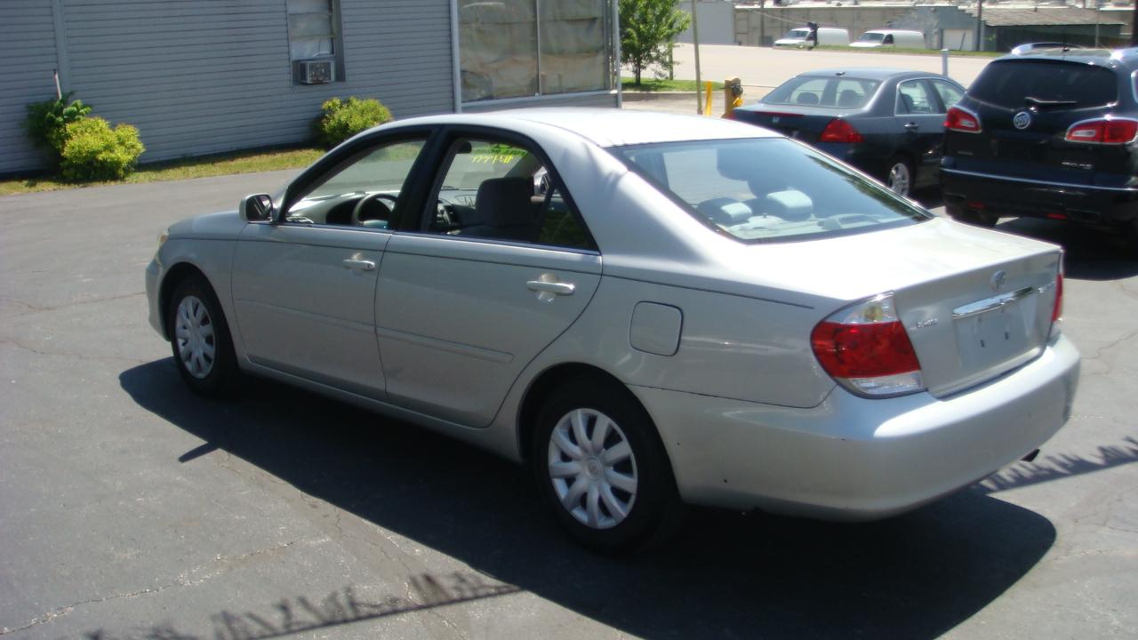 Toyota Camry Standard 2006