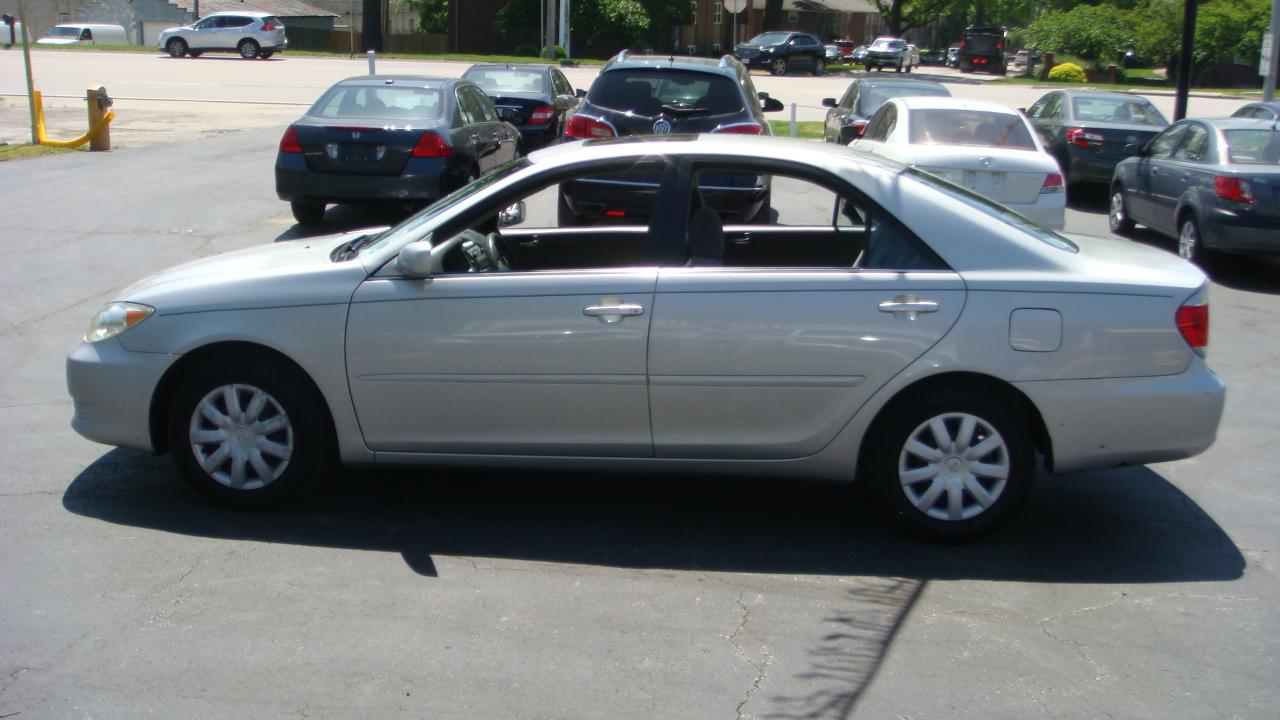 Toyota Camry Standard 2006