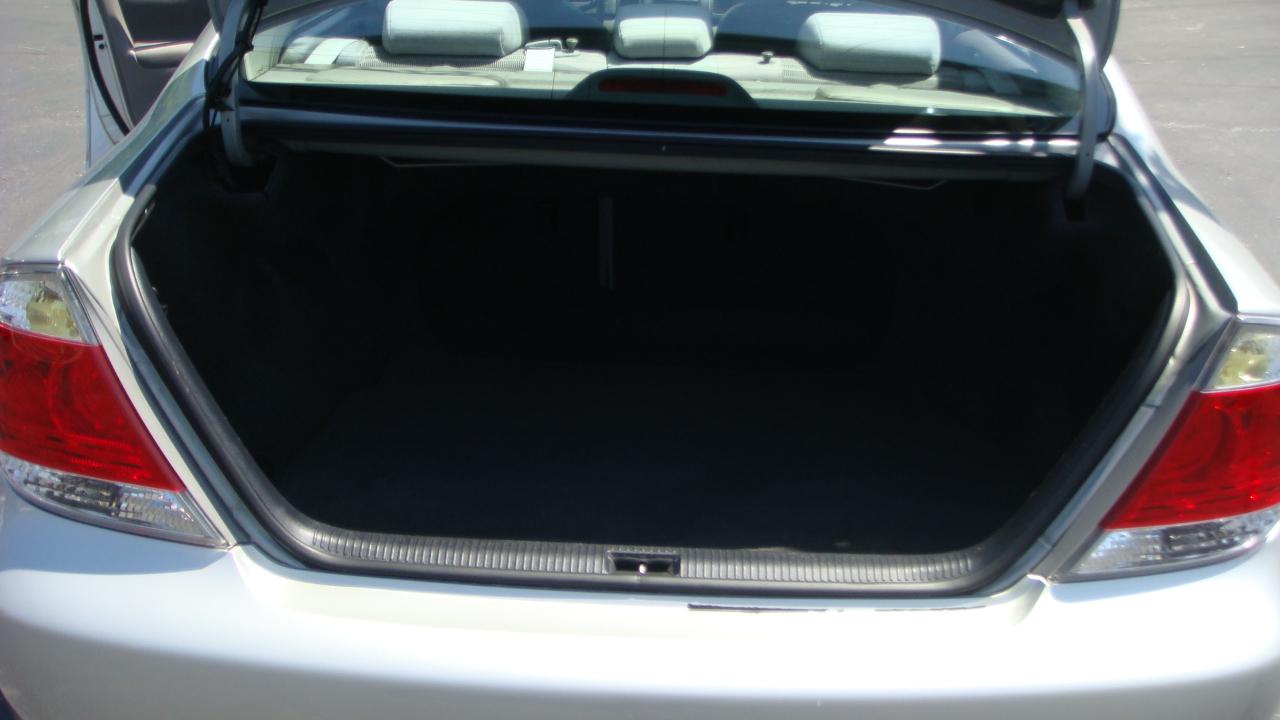 Toyota Camry Standard 2006