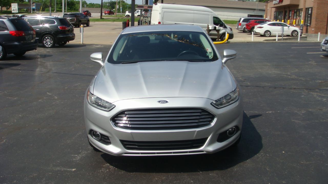Ford Fusion SE 2013