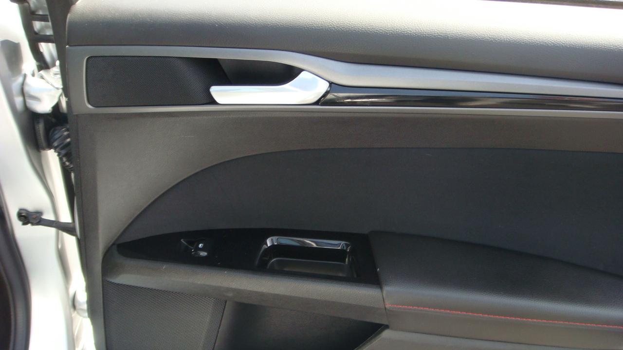 Ford Fusion SE 2013
