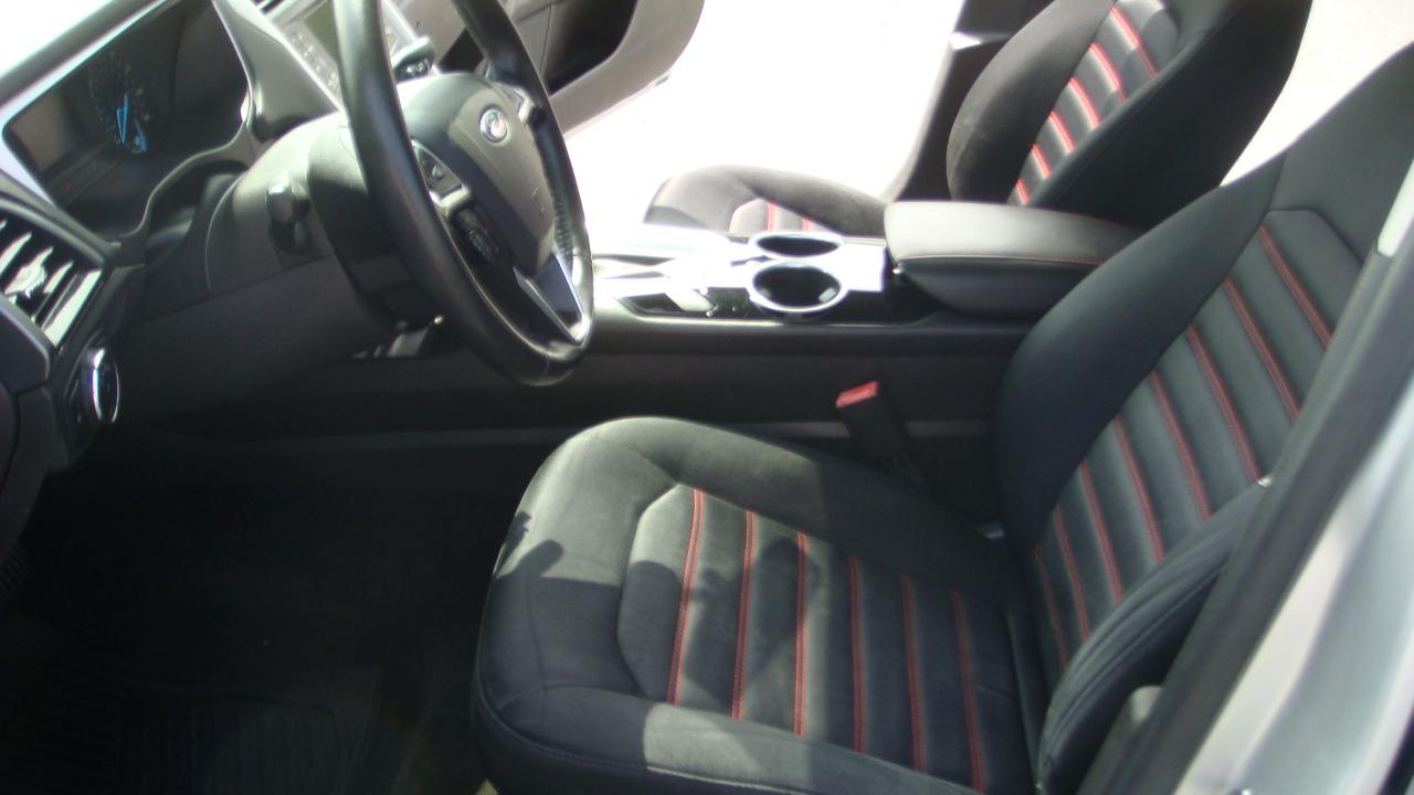 Ford Fusion SE 2013