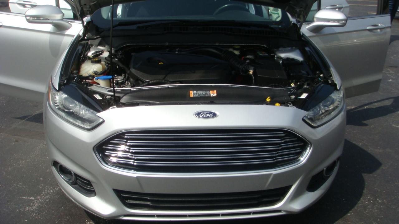 Ford Fusion SE 2013
