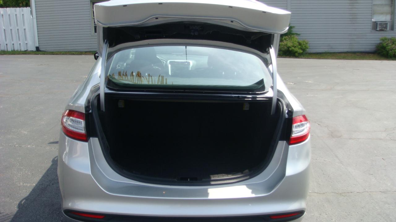 Ford Fusion SE 2013