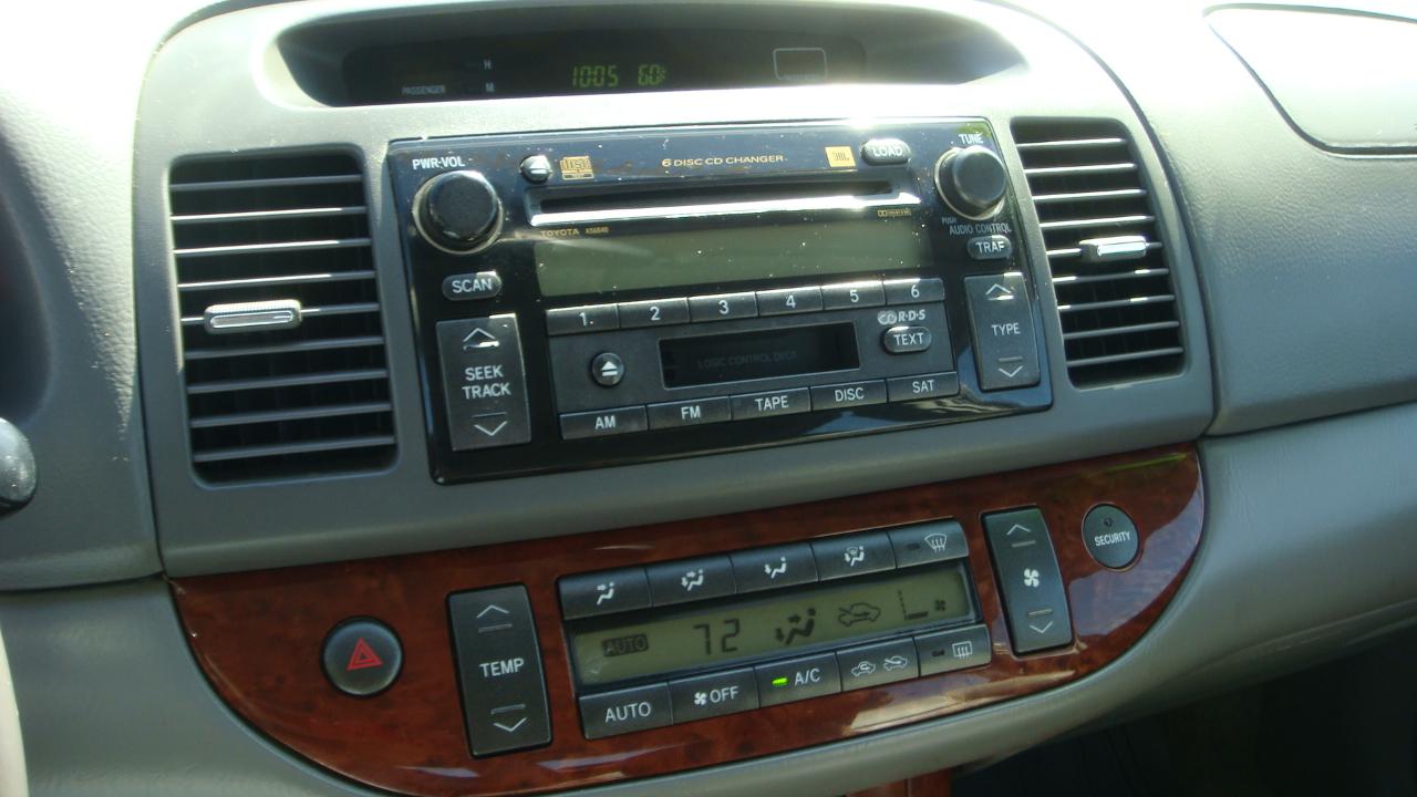 Toyota Camry LE V6 2006