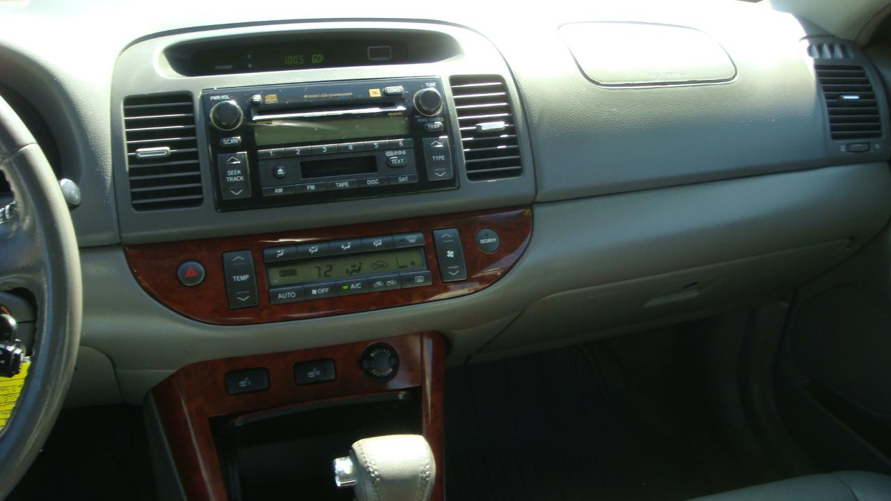 Toyota Camry LE V6 2006