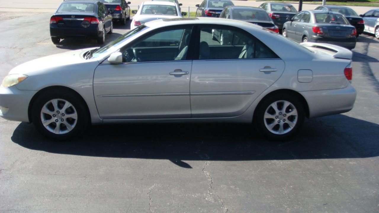 Toyota Camry LE V6 2006