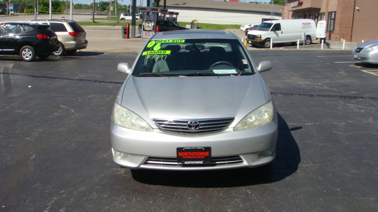 Toyota Camry LE V6 2006