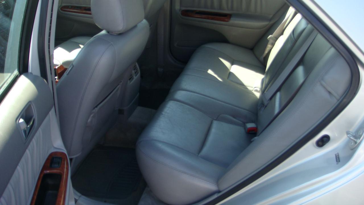 Toyota Camry LE V6 2006