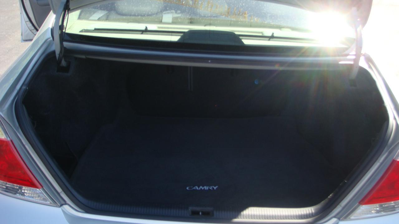 Toyota Camry LE V6 2006