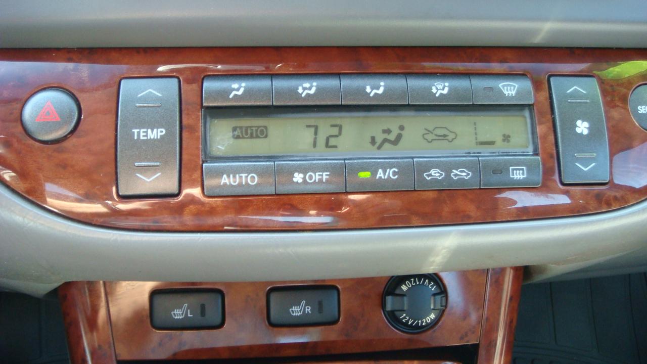 Toyota Camry LE V6 2006