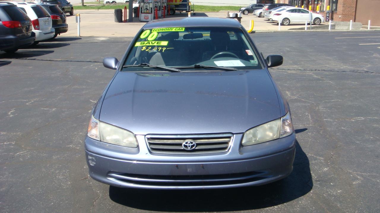 Toyota Camry CE 2000