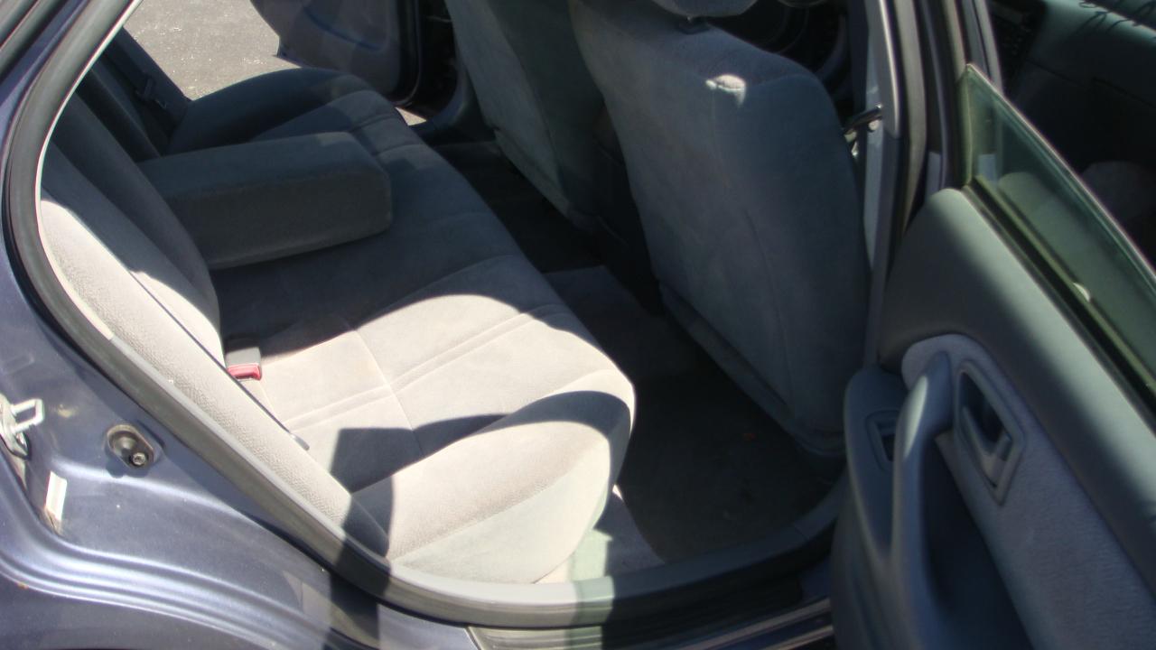 Toyota Camry CE 2000