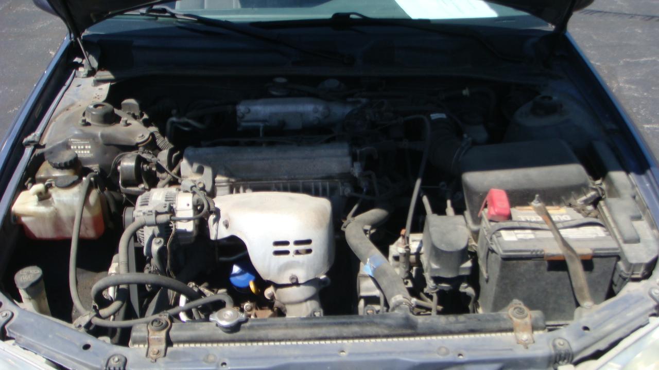 Toyota Camry CE 2000