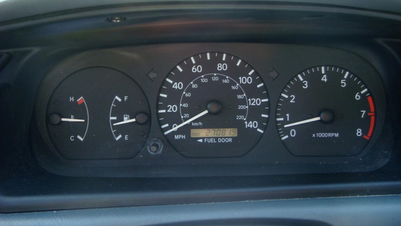 Toyota Camry CE 2000