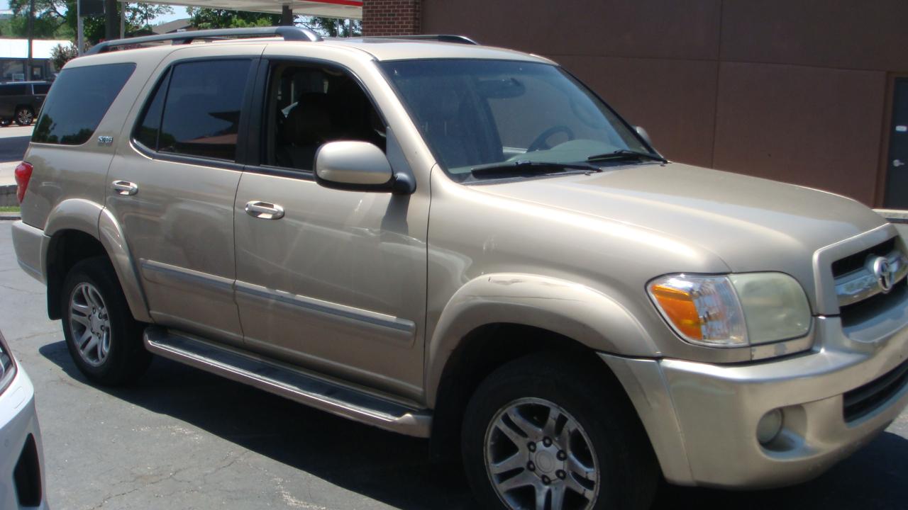Toyota Sequoia SR5 4WD 2006