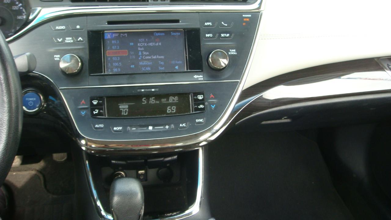 Toyota Avalon Hybrid XLE Premium 2013