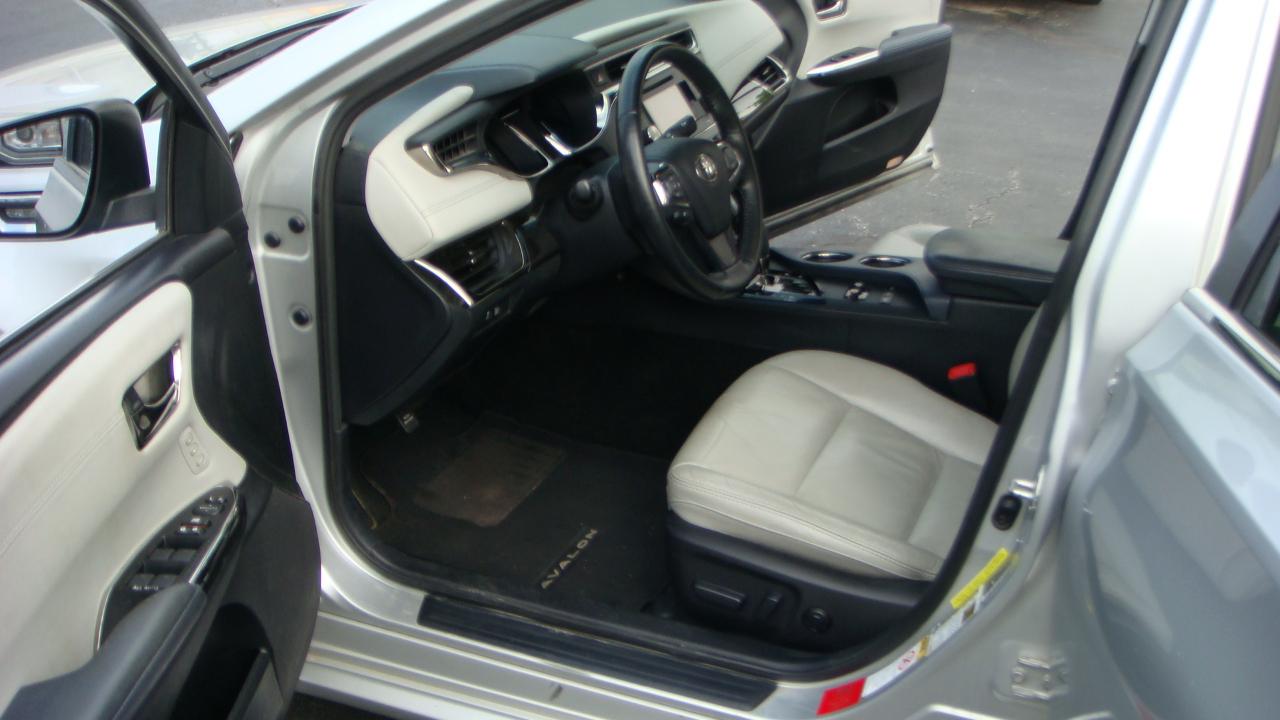 Toyota Avalon Hybrid XLE Premium 2013